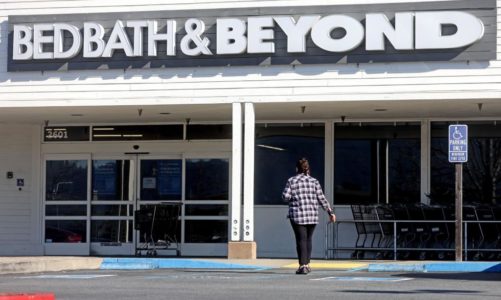 Bed Bath & Beyond shares tank after another bankruptcy warning