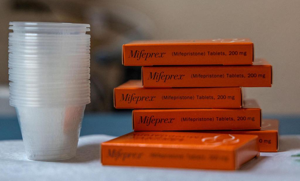 Appeals court partially freezes Texas judge’s order that would have suspended FDA approval of medication abortion pill