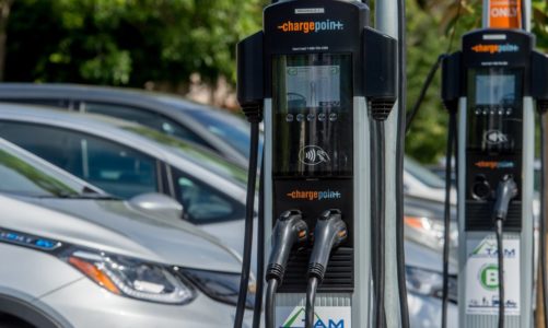 Where to find electric vehicle charging prices: Roadshow